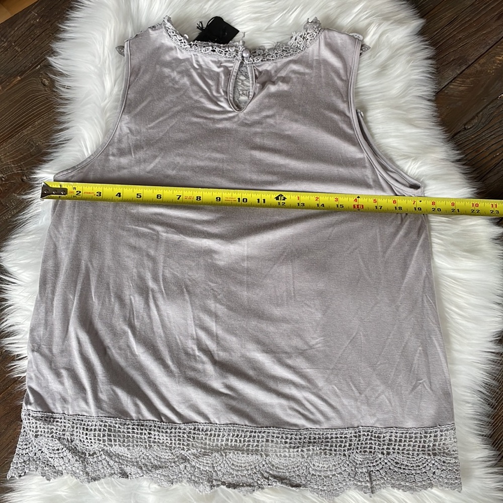 Rachel high neck lace bib tank NWT size M - Picture 5 of 8